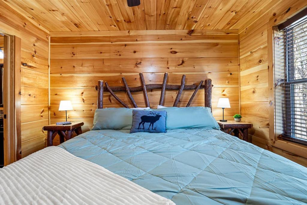 Bobcat Den By Eden Crest Villa Gatlinburg Eksteriør billede